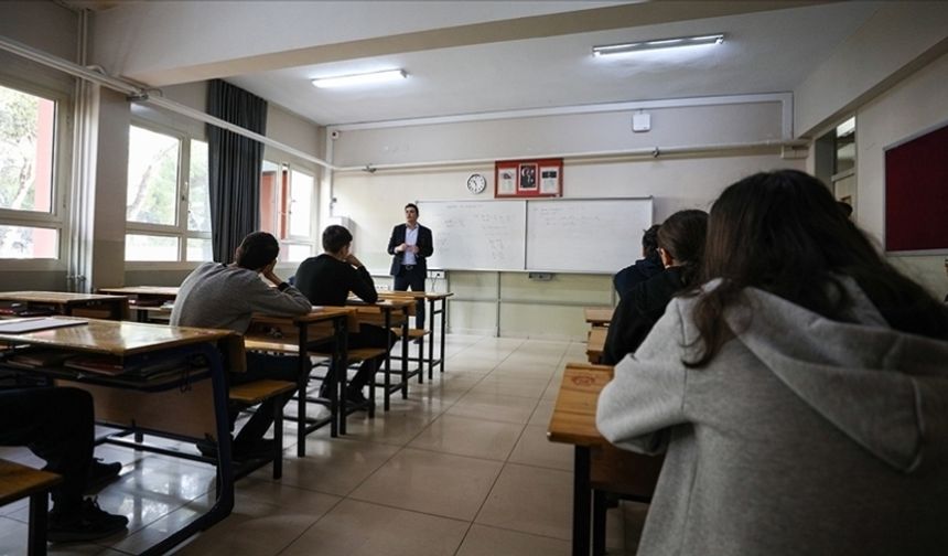 15 bin özleşmeli öğretmen alımı başvuruları sona eriyor