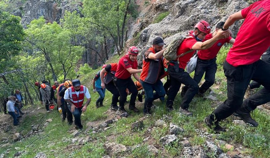 Rabat Vadisi’nde 30 metrelik uçurumdan düşen kişi öldü