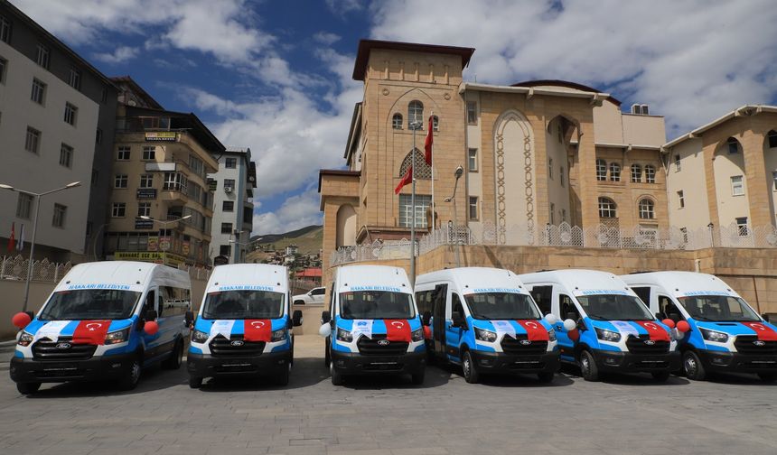 Hakkari Belediyesi filosuna 6 yeni araç ekledi