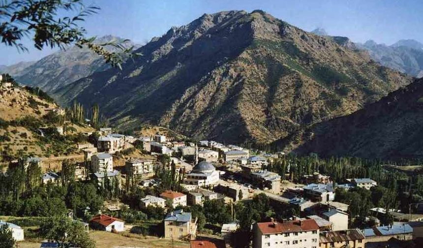 Şemdinli’de 6 arsa ihaleyle satışa çıkarılıyor