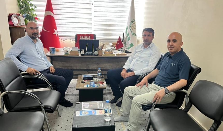 İHH Başkanı Erkaya’ya tebrik ziyaretleri sürüyor