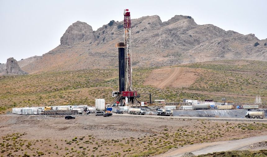Kato Dağı'nda petrol arama çalışması devam ediyor