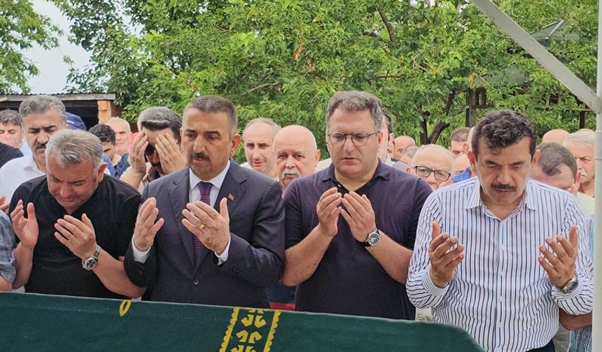 Gazeteci Cem Küçük'ün babası bahçede ölü bulundu