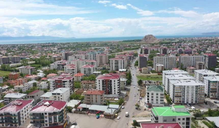 Van'da yeni açılacak yollarda alt yapı çalışması başlatıldı