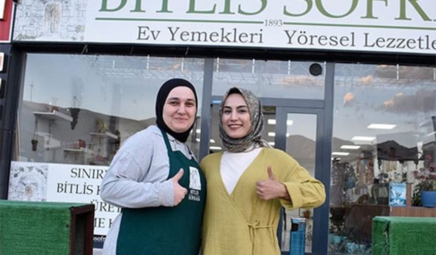 Güç birliği yaparak hayata tutunuyorlar