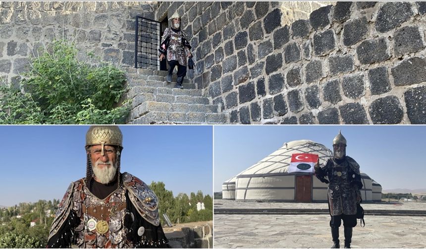 Temsili savaş kostümü giyerek Malazgirt ruhunu yaşatıyor