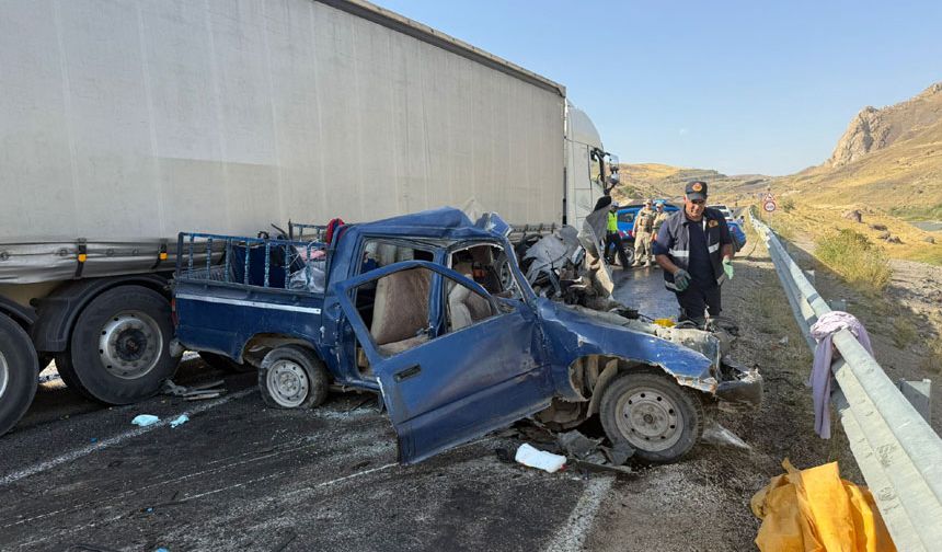 Hakkari'deki dar yollar can almaya devam ediyor