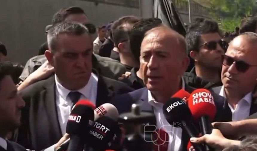 Kayyum olarak atanan Gürsel Tekin, CHP il binasına gitti