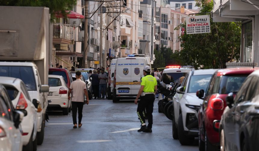İzmir'de polis merkezine silahlı saldırı: 2 şehit