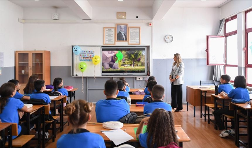 MEB'in okul kıyafeti kararından öğretmen ve veliler memnun