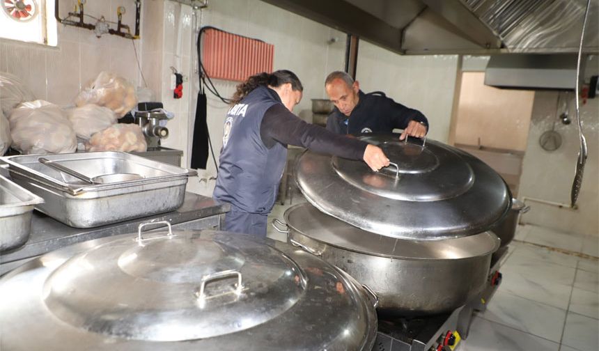 Hakkari'de okul mutfakları denetlendi