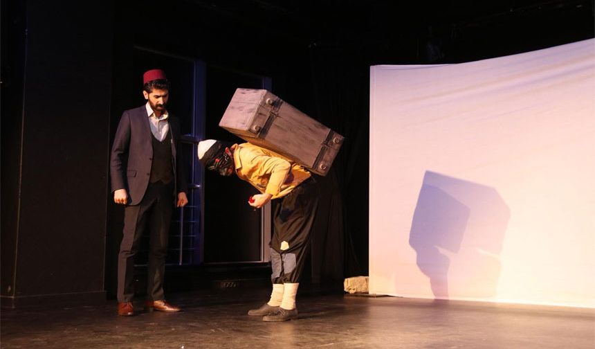 'Xulamê Du Xudanan' tiyatro oyununa büyük ilgi