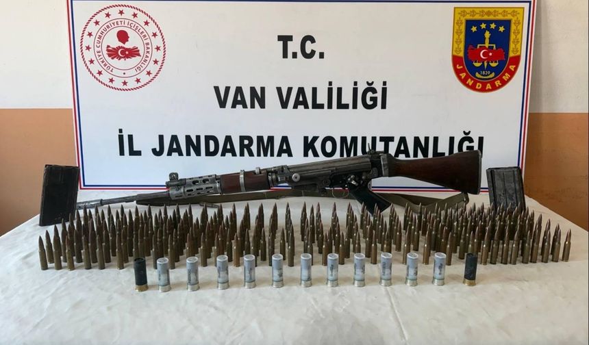 jandarmadan baskın; evde tüfek ile mühimmat ele geçirildi
