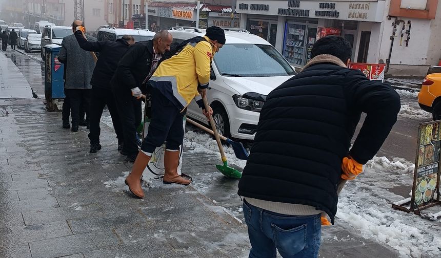 Hakkari'de temizlik çalışmaları tüm hızıyla sürüyor