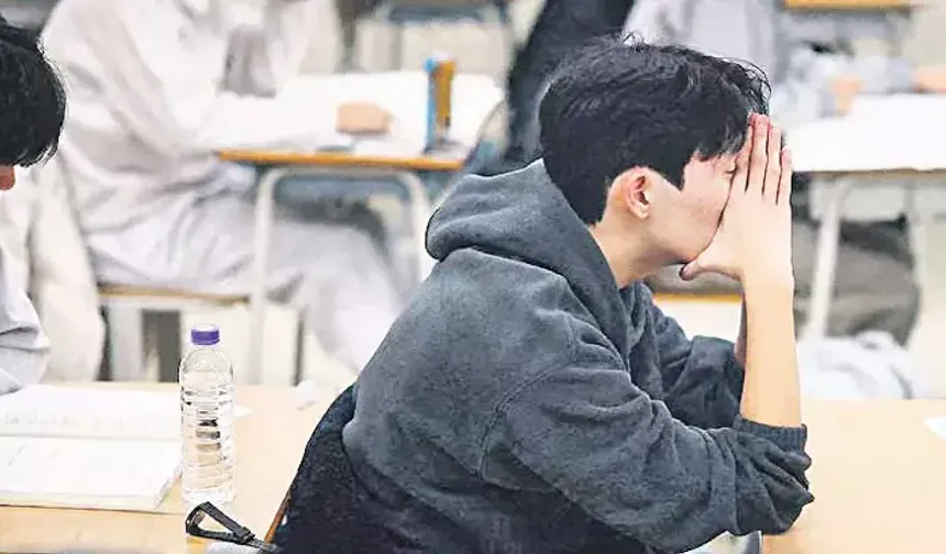 Zor üniversite sınavı istifa ettirdi