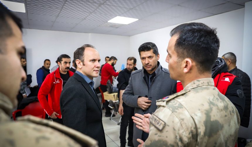 Şemdinli Jandarmasından Kızılay’a destek