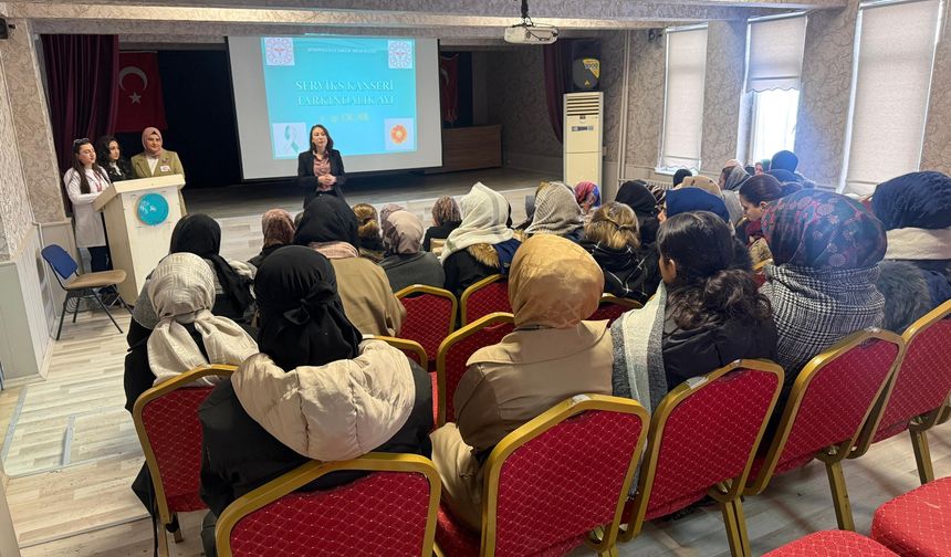 Hakkari’de kadınlara Serviks Kanseri eğitimi