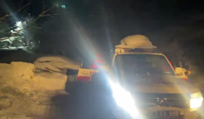 Kar engeline rağmen hasta hastaneye ulaştırıldı