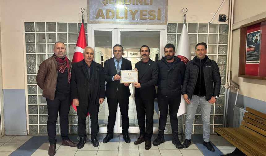 Başkan Muharrem Tekin mazbatasını aldı