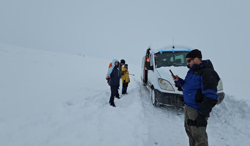 Süphan Dağı’nda zorlu kurtarma operasyonu