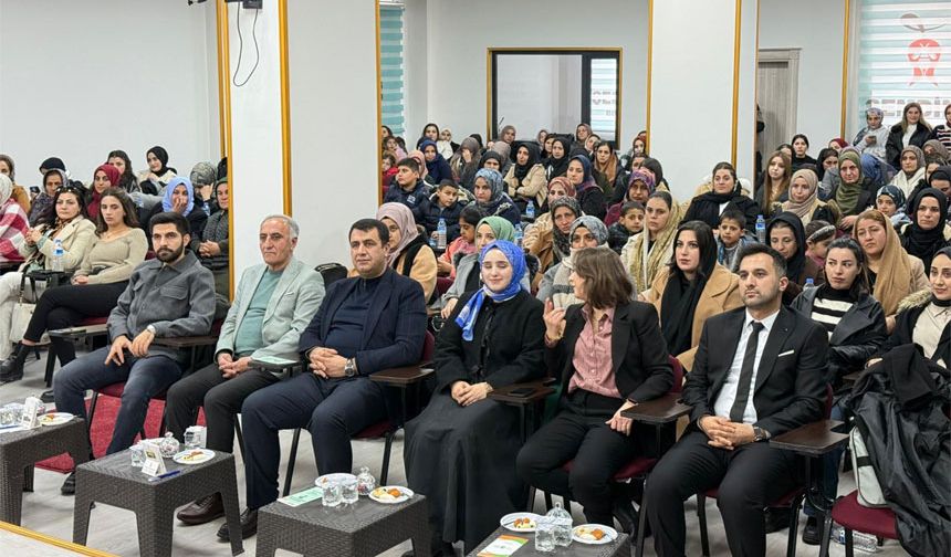 Şemdinli'de bağımlılıkla mücadele eğitimi