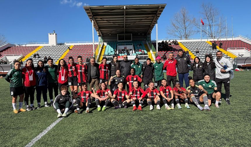 Yüksekova Spor deplasmanda gol oldu yağdı: 4-1