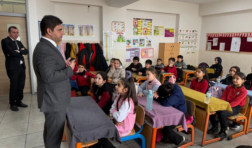 Hakkari İl Millî Eğitim Müdürü Yılmaz’dan okul ziyareti
