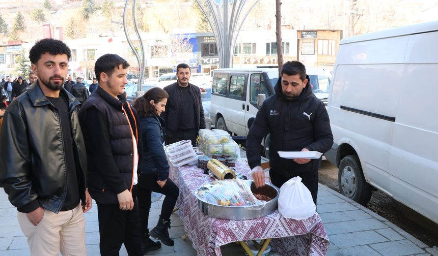 Ramazan’da Hakkari sokaklarında çiğköfte yoğunluğu