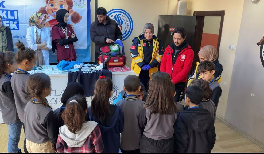 Hakkari’de “Sağlıklı Çocuk, Sağlıklı Gelecek” eğitimi