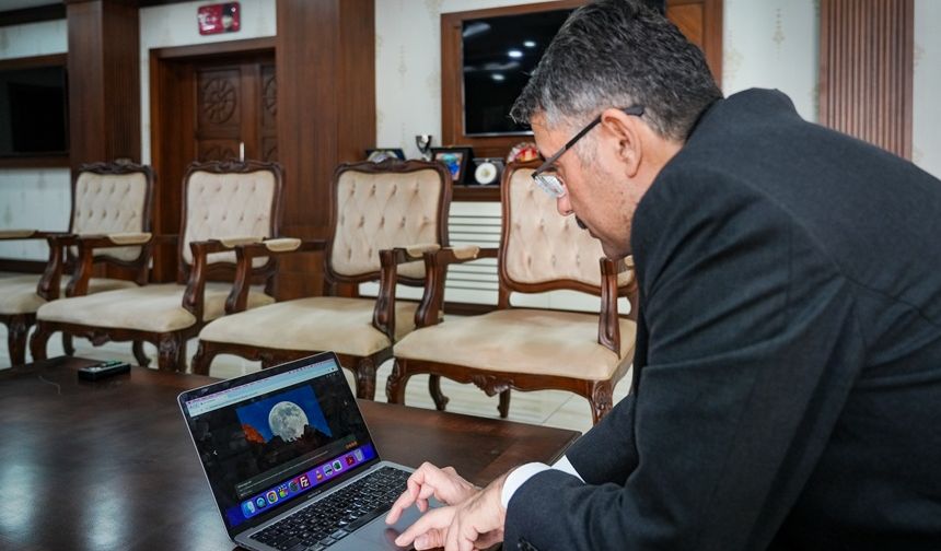 Vali Çelik, AA'nın "Yılın Kareleri" oylamasına katıldı