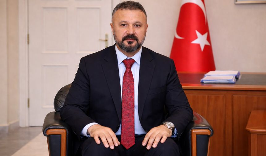 Hayırsever iş insanı Özel’den Şemdinli ve Derecik’e destek