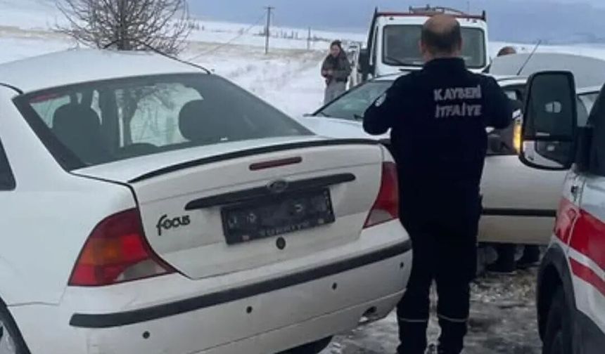 İki otomobil çarpıştı: 1 ölü, 1 yaralı