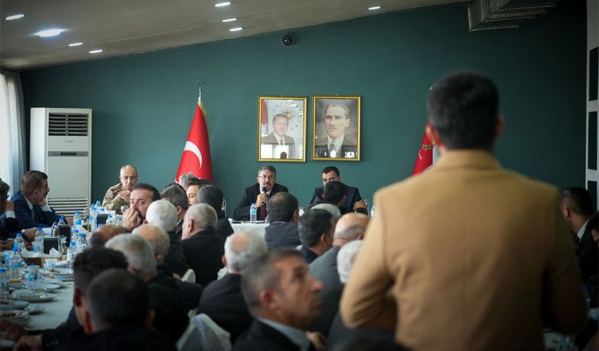 Yüksekova'da köylerin sorunları masaya yatırıldı