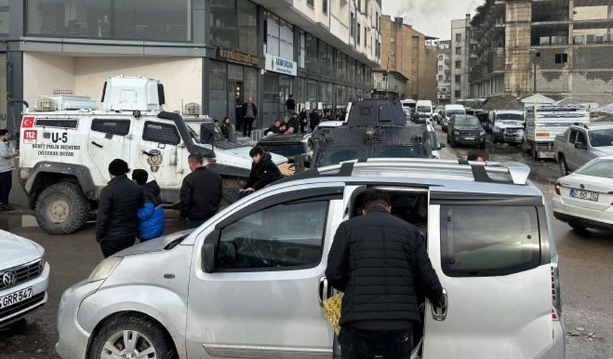 Hakkari'de bir genç silahla kendini vurdu