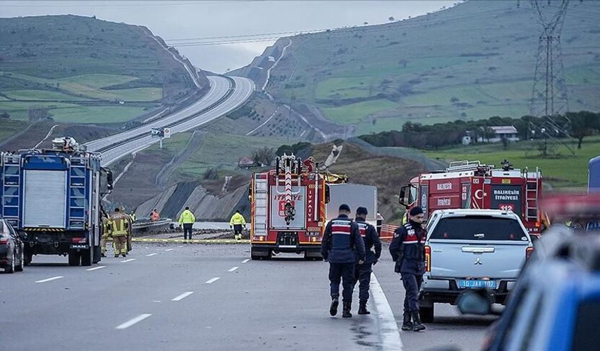 Balıkesir'de F-16 uçağı düştü pilot şehit oldu