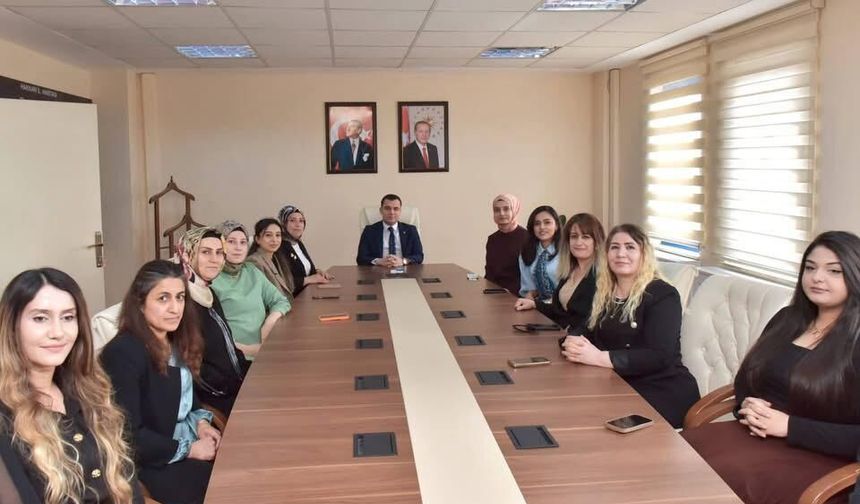 Hakkari İl Özel İdaresi kadın personelini unutmadı