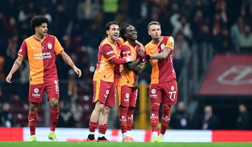 Galatasaray, sahasında RAMS Başakşehir'i mağlup etti