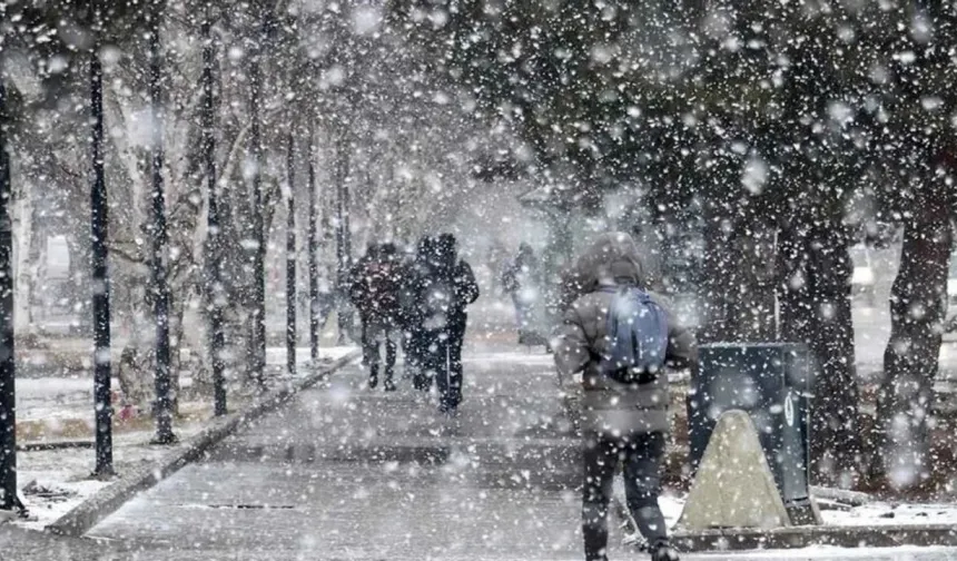 Hakkari’ye kuvvetli kar ve yağmur uyarısı!