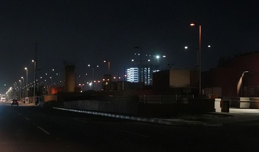 Irak'ın başkenti Bağdat'ta art arda patlama sesleri duyuldu