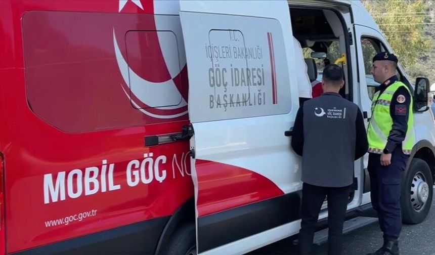 Göç idaresi 81 ilde 375 mobil araçla görevde