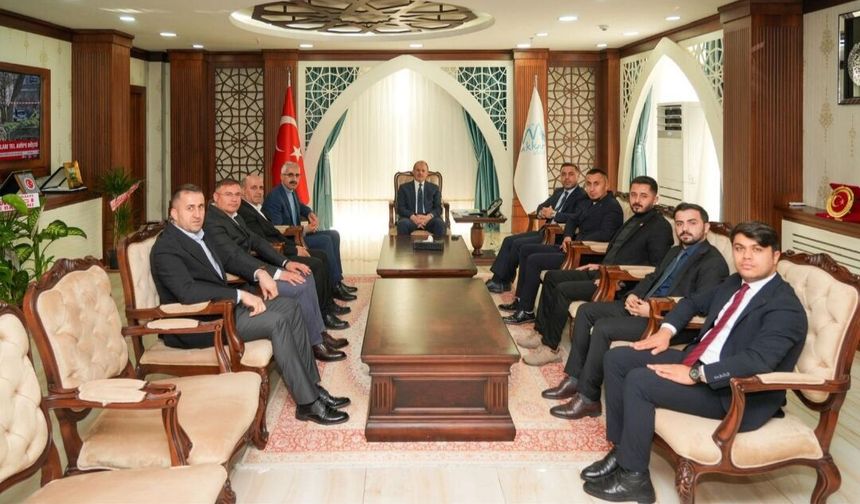 Yüksekova Şehit Aileleri Derneği’nden Vali Taşyapan’a ziyaret