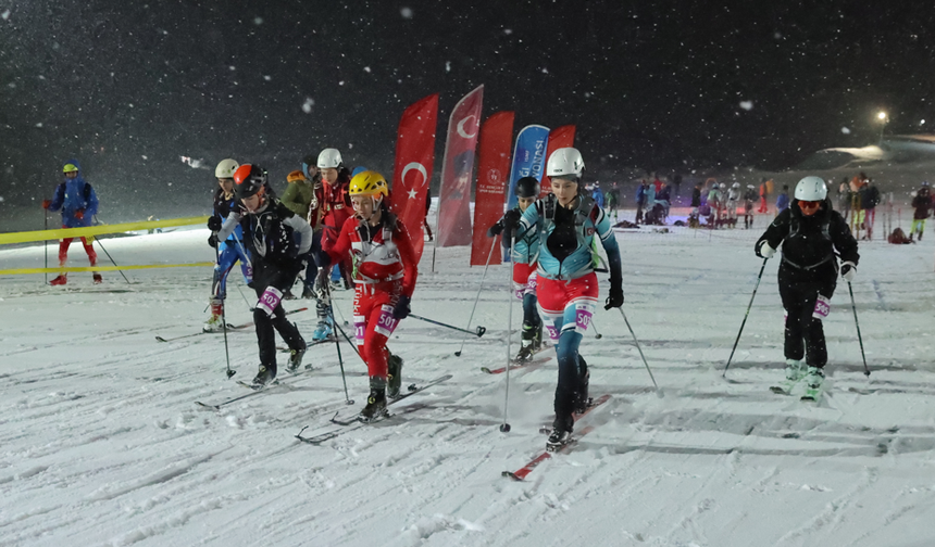 Dağ kayağında kadın sporcular yeni başarılara odaklandı