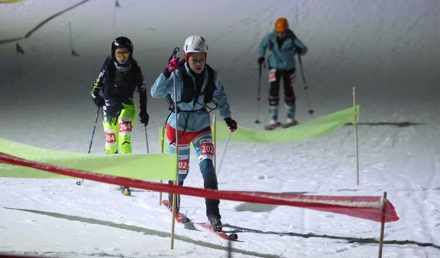 Dağ Kayağı Türkiye Şampiyonası Hakkari'de yapıldı