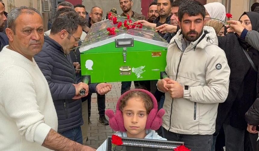 Bahar öğretmen Hakkari'de son yolculuğuna uğurlandı