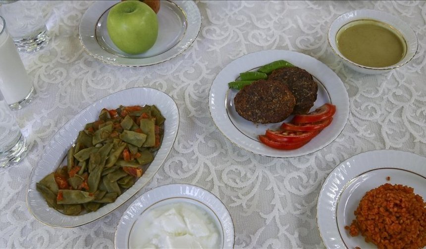 Bayramda "dengeli beslenme" uyarısı