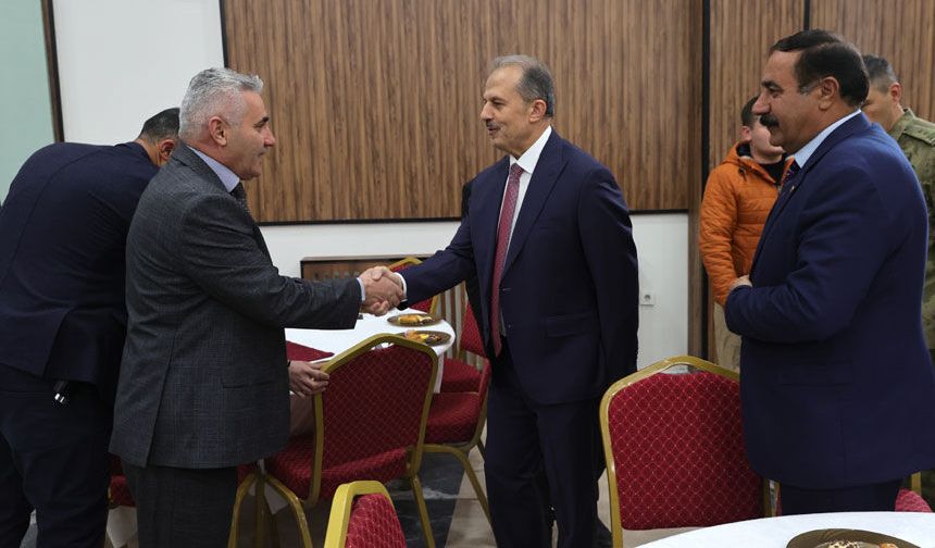 Hakkari'de bayramlaşma programı düzenlendi