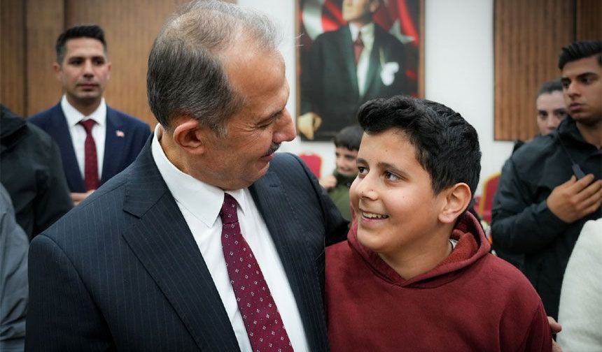 Vali Taşyapan İftarını yetimlerle açtı