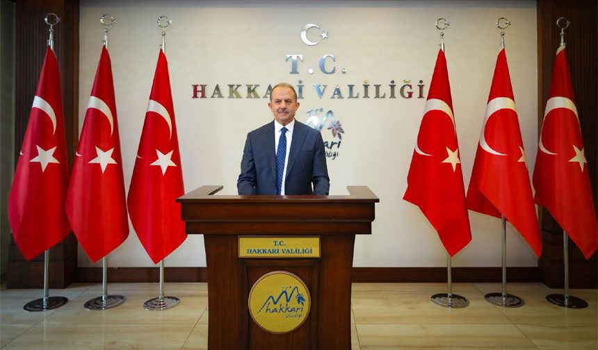 Hakkari’nin yeni Valisi Taşyapan göreve başladı