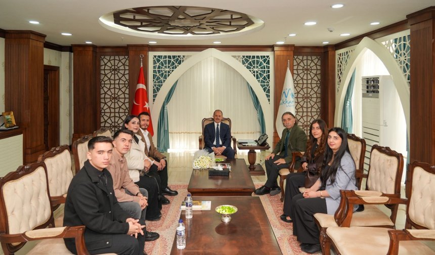 Rektör Genççelep’ten Vali Taşyapan’a ziyaret