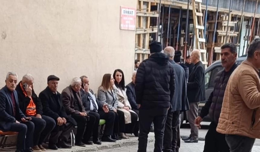 CHP Hakkari İl Başkanı Suzan Çakırbeyli’den taziye ziyareti